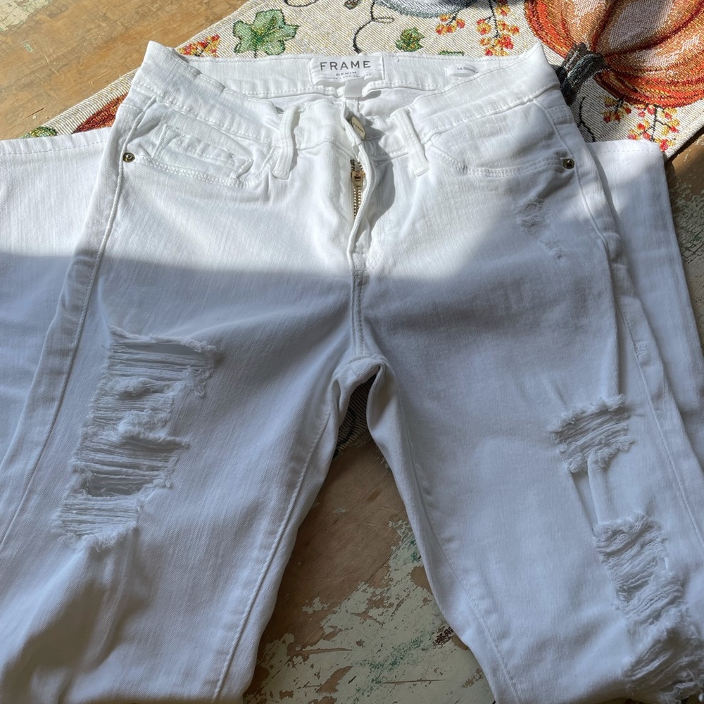 FRAME WHITE DENIM JEANS WOMEN WHITE DISTRESSED HEMMED 25 SHREDDED HOLES - Picture 7 of 14